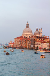 Similar image 8515105