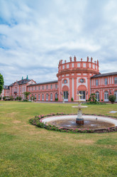 Similar image 8530324