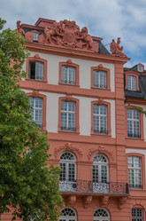 Similar image 8530358