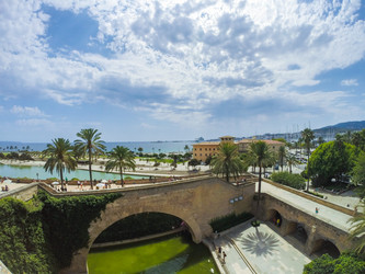 Similar image 8550112