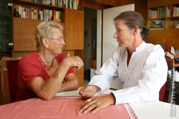 Pflegerin Alte Debuetantin Kuessen
