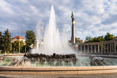 Similar image 8864045