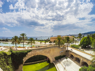 Similar image 8867232