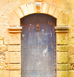 Similar image 9251080