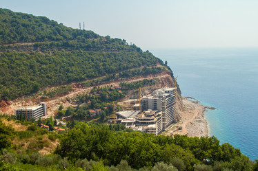 Similar image 9713118