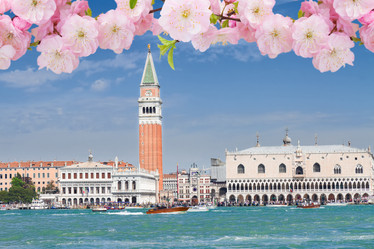 Similar image 9739217