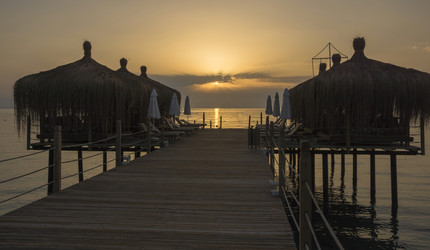 Similar image 9800080