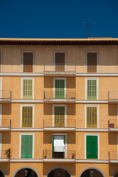 Similar image 9939616