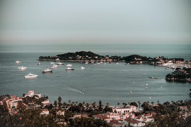 Similar image 10454947