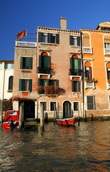 Similar image 10466018