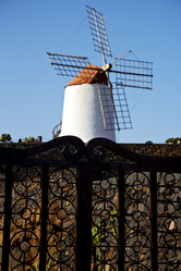 Similar image 10474936