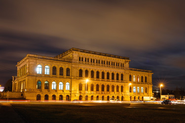 Similar image 10526110