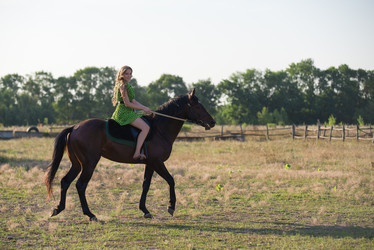 Similar image 10861075