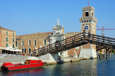 Similar image 10863519