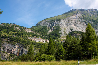 Similar image 10876069