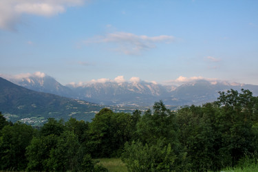 Similar image 10876070