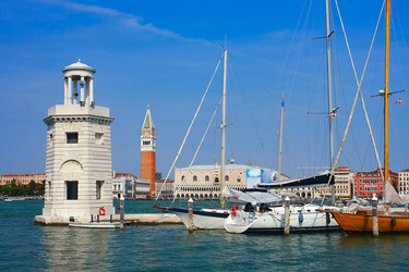 Similar image 10884214