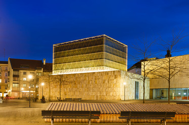 Similar image 10930068