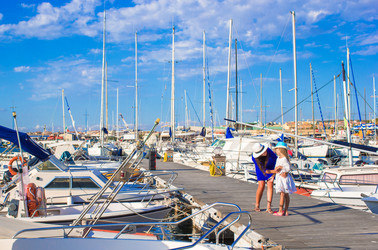 Similar image 10961928