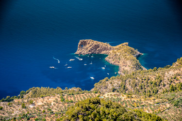 Similar image 11046393