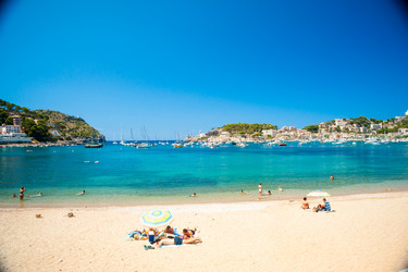 Similar image 11046545