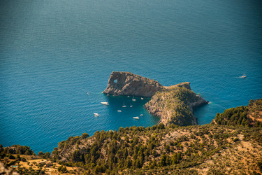 Similar image 11046546