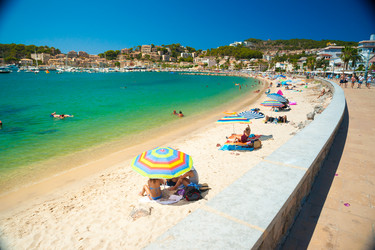 Similar image 11046605