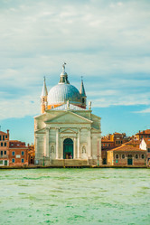 Similar image 11046933