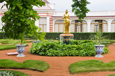 Similar image 11044488