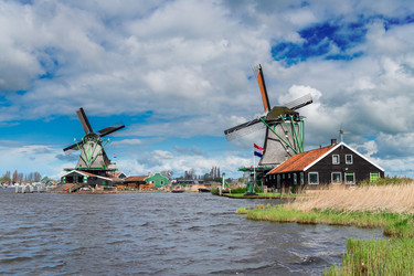 Similar image 11425966