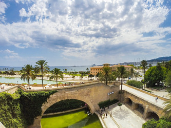 Similar image 11444183