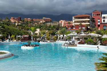 Similar image 11441117