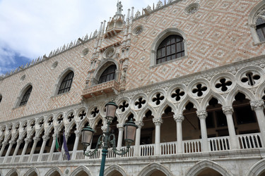 Similar image 11487233