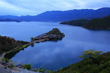 Similar image 11786078