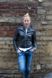 Similar image 11828330