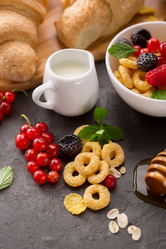 Similar image 11859037