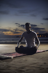 Similar image 11863070