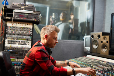 Similar image 11864908