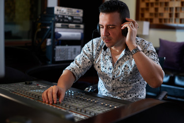 Similar image 11865540