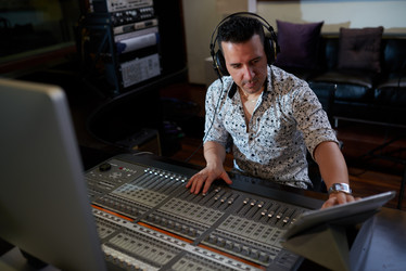 Similar image 11865543