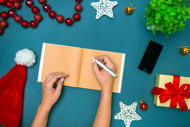 Similar image 11870880