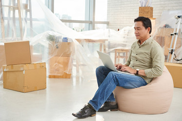 Similar image 11880383