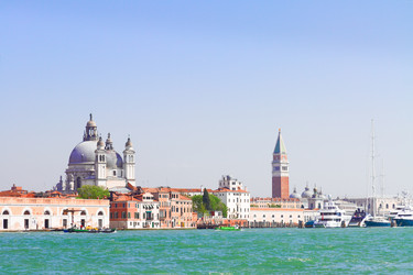 Similar image 11900064