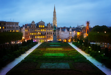 Similar image 11898873