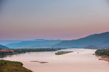 Similar image 11894086