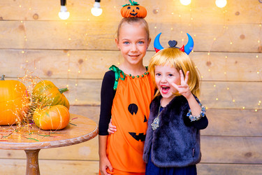 Similar image 11911273