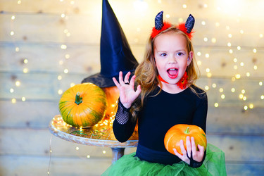 Similar image 11911328