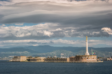 Similar image 11894646