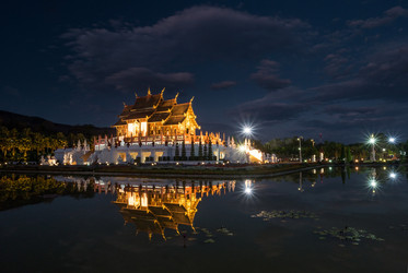 Similar image 11894704