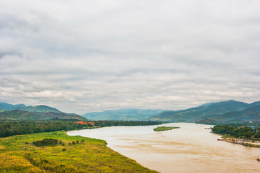 Similar image 11893990